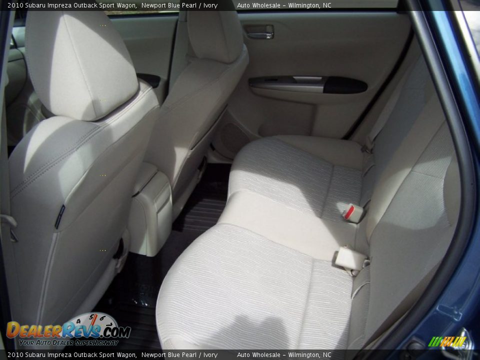 2010 Subaru Impreza Outback Sport Wagon Newport Blue Pearl / Ivory Photo #16