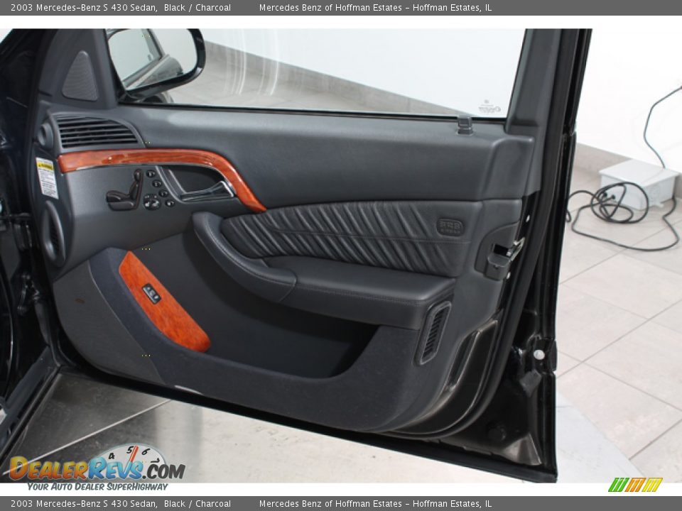 Door Panel of 2003 Mercedes-Benz S 430 Sedan Photo #13