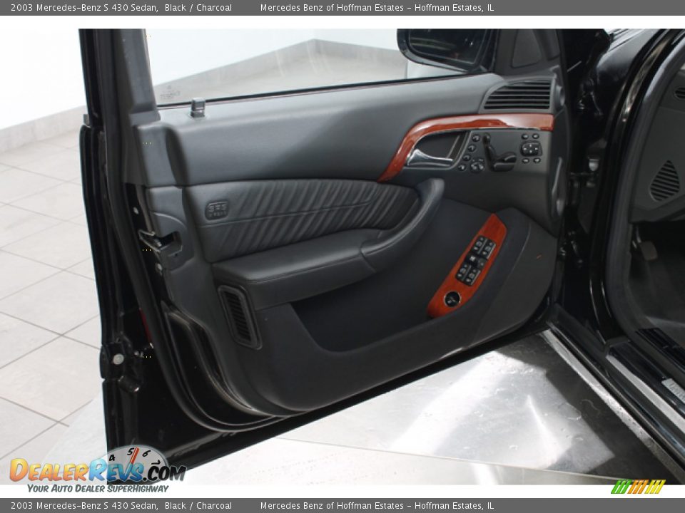 Door Panel of 2003 Mercedes-Benz S 430 Sedan Photo #16