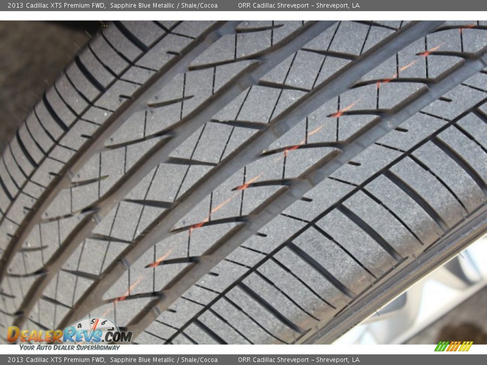 2013 Cadillac XTS Premium FWD Sapphire Blue Metallic / Shale/Cocoa Photo #11