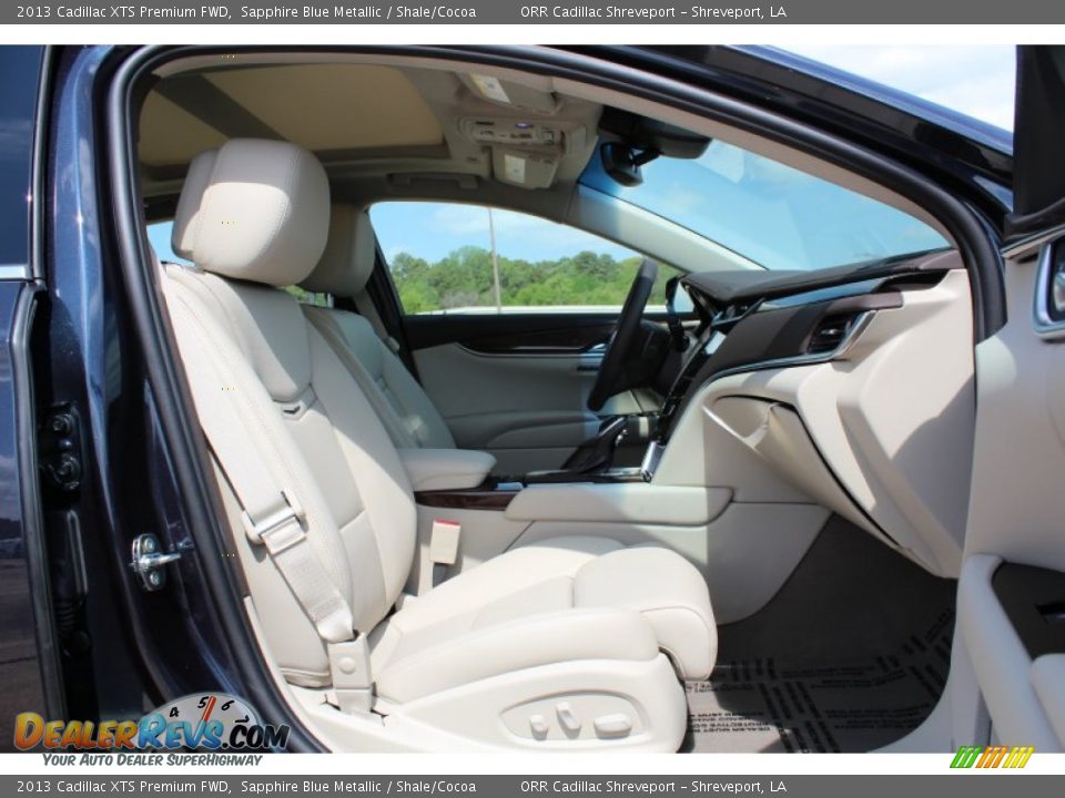 2013 Cadillac XTS Premium FWD Sapphire Blue Metallic / Shale/Cocoa Photo #18