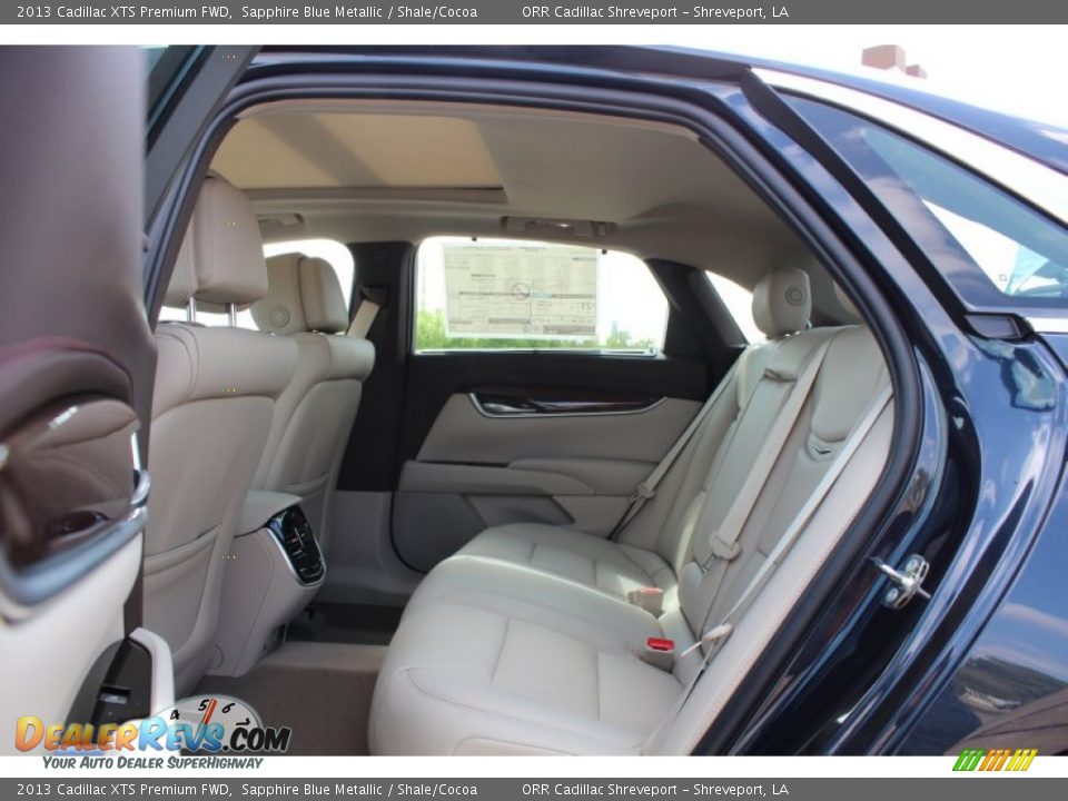 2013 Cadillac XTS Premium FWD Sapphire Blue Metallic / Shale/Cocoa Photo #20
