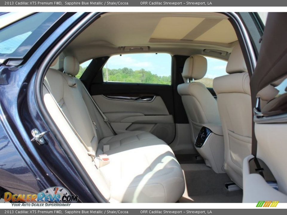 2013 Cadillac XTS Premium FWD Sapphire Blue Metallic / Shale/Cocoa Photo #22