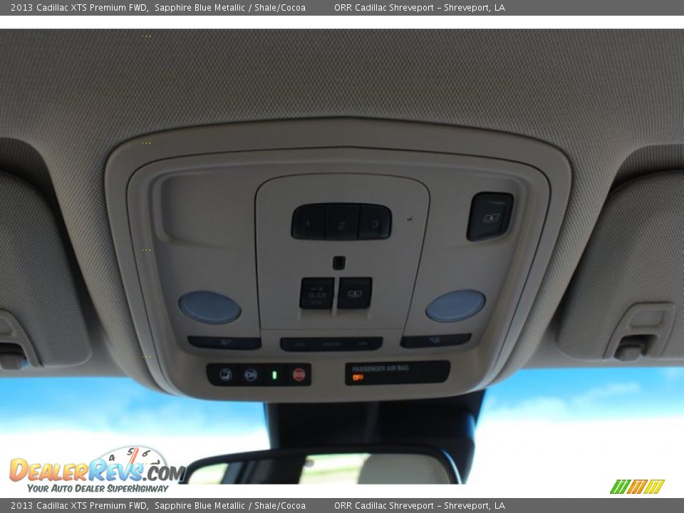 2013 Cadillac XTS Premium FWD Sapphire Blue Metallic / Shale/Cocoa Photo #29