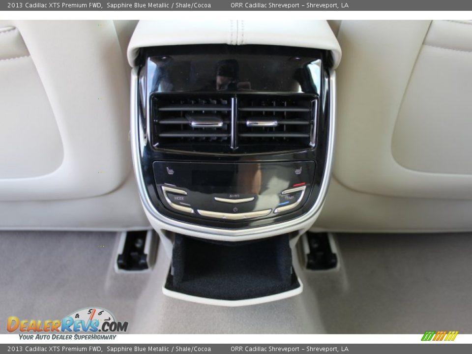 2013 Cadillac XTS Premium FWD Sapphire Blue Metallic / Shale/Cocoa Photo #34