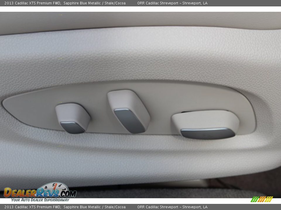 2013 Cadillac XTS Premium FWD Sapphire Blue Metallic / Shale/Cocoa Photo #36