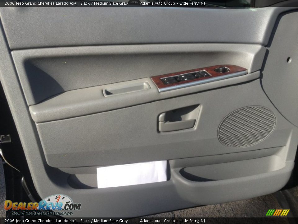 2006 Jeep Grand Cherokee Laredo 4x4 Black / Medium Slate Gray Photo #7