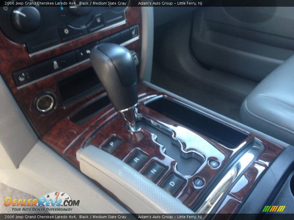 2006 Jeep Grand Cherokee Laredo 4x4 Black / Medium Slate Gray Photo #11