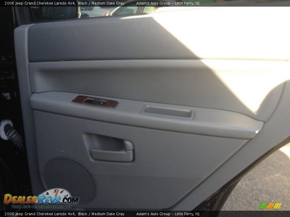 2006 Jeep Grand Cherokee Laredo 4x4 Black / Medium Slate Gray Photo #14