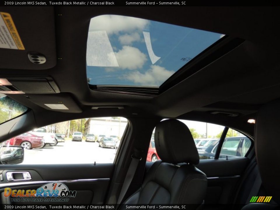2009 Lincoln MKS Sedan Tuxedo Black Metallic / Charcoal Black Photo #4