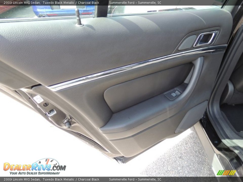 2009 Lincoln MKS Sedan Tuxedo Black Metallic / Charcoal Black Photo #8