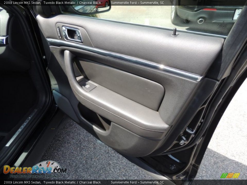 2009 Lincoln MKS Sedan Tuxedo Black Metallic / Charcoal Black Photo #10