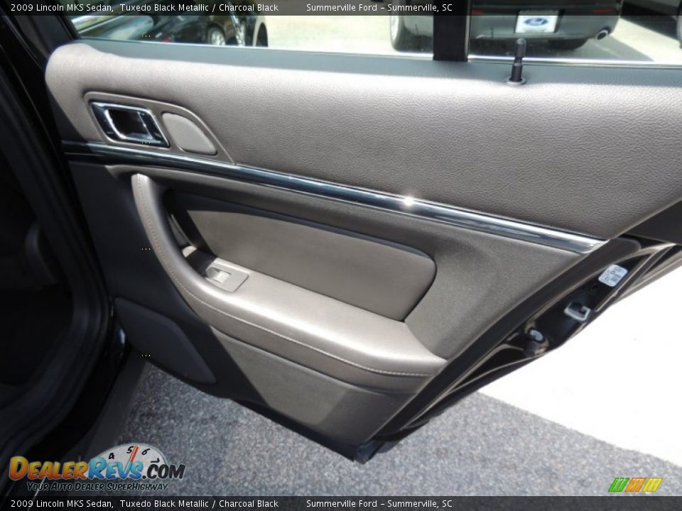 2009 Lincoln MKS Sedan Tuxedo Black Metallic / Charcoal Black Photo #12
