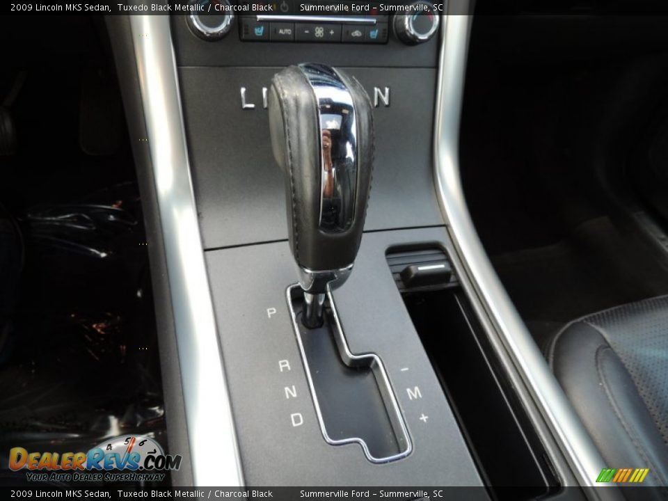 2009 Lincoln MKS Sedan Tuxedo Black Metallic / Charcoal Black Photo #20
