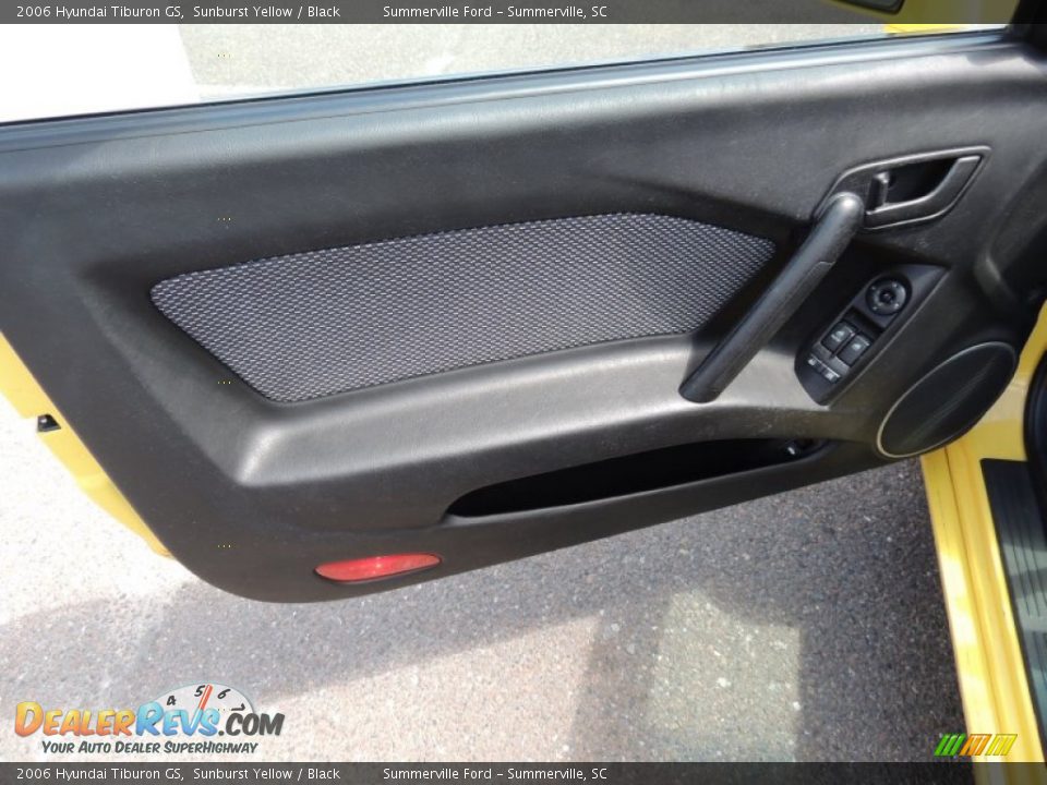 2006 Hyundai Tiburon GS Sunburst Yellow / Black Photo #7