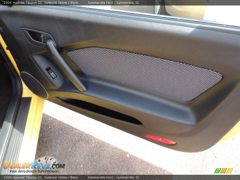 2006 Hyundai Tiburon GS Sunburst Yellow / Black Photo #9