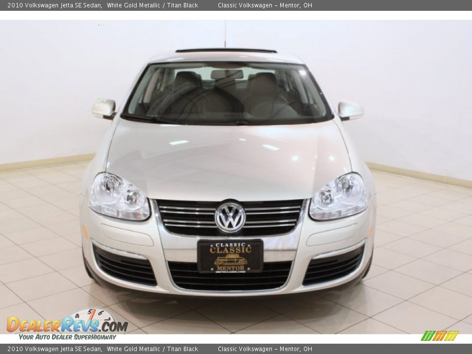 2010 Volkswagen Jetta SE Sedan White Gold Metallic / Titan Black Photo #2