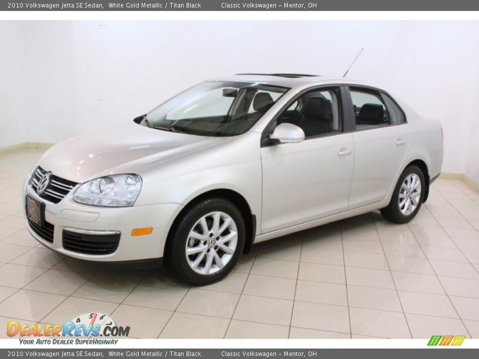 2010 Volkswagen Jetta SE Sedan White Gold Metallic / Titan Black Photo #3