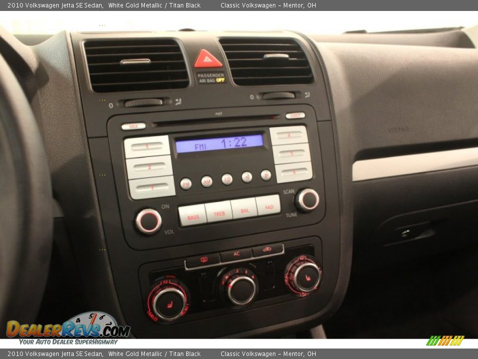 2010 Volkswagen Jetta SE Sedan White Gold Metallic / Titan Black Photo #8