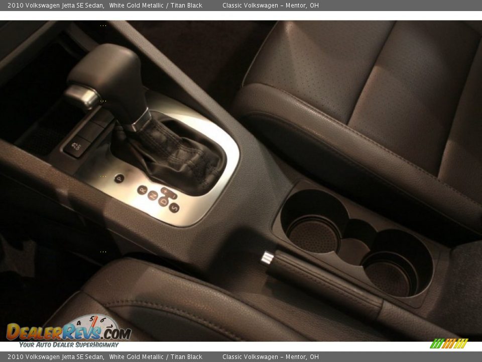 2010 Volkswagen Jetta SE Sedan White Gold Metallic / Titan Black Photo #9