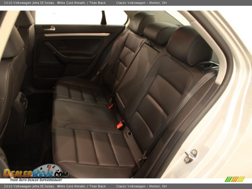 2010 Volkswagen Jetta SE Sedan White Gold Metallic / Titan Black Photo #12