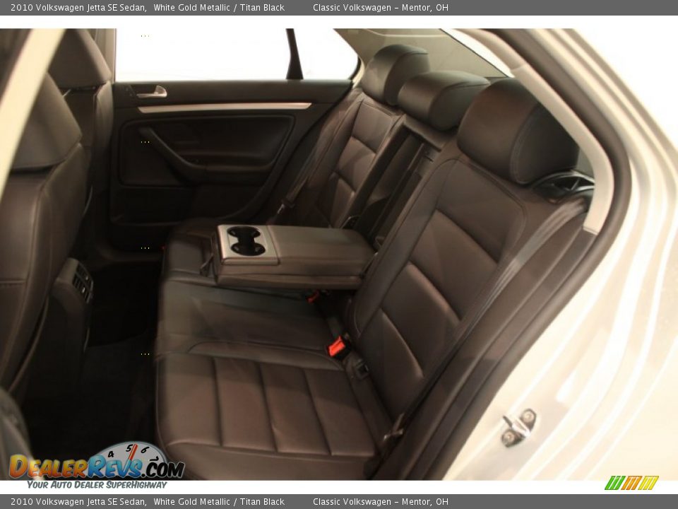 2010 Volkswagen Jetta SE Sedan White Gold Metallic / Titan Black Photo #13