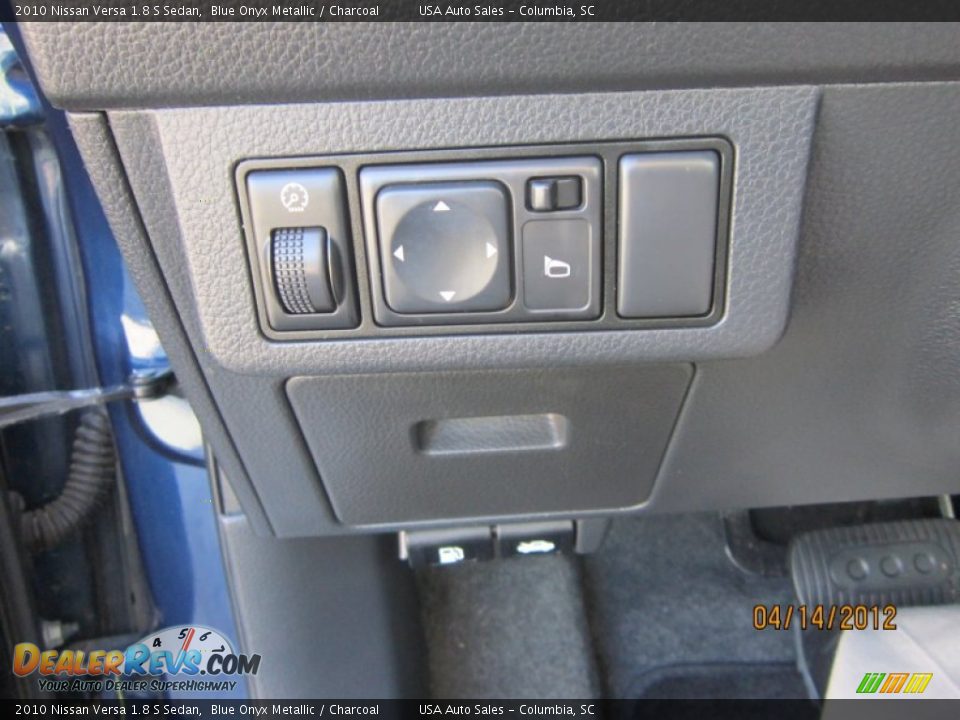2010 Nissan Versa 1.8 S Sedan Blue Onyx Metallic / Charcoal Photo #20
