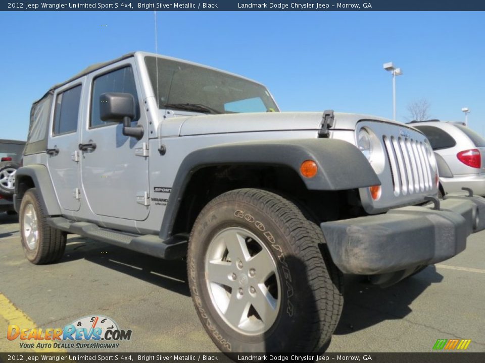 Front 3/4 View of 2012 Jeep Wrangler Unlimited Sport S 4x4 Photo #4