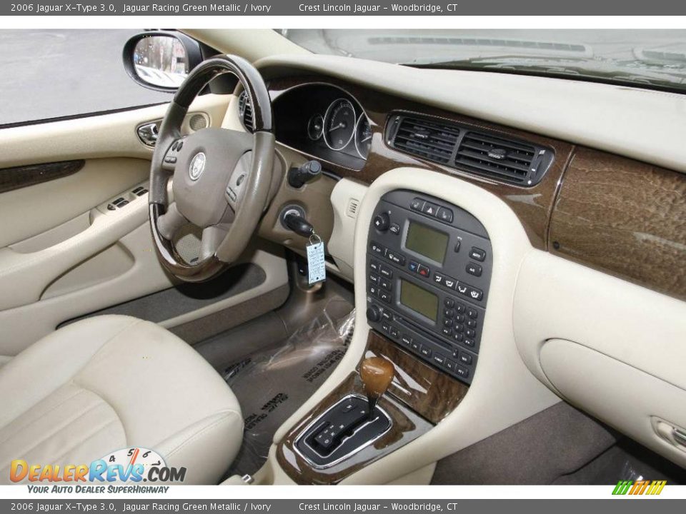 2006 Jaguar X-Type 3.0 Jaguar Racing Green Metallic / Ivory Photo #13