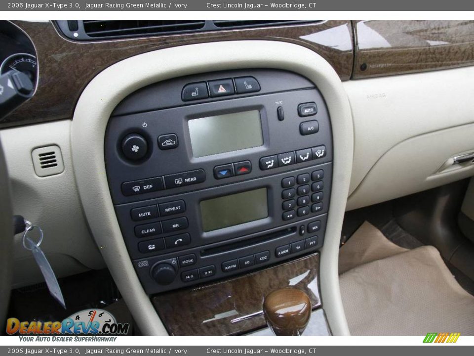 2006 Jaguar X-Type 3.0 Jaguar Racing Green Metallic / Ivory Photo #16