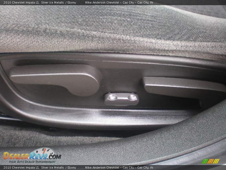 2010 Chevrolet Impala LS Silver Ice Metallic / Ebony Photo #15