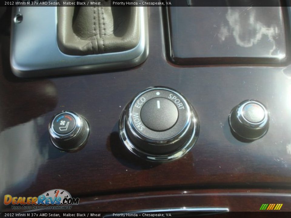 2012 Infiniti M 37x AWD Sedan Malbec Black / Wheat Photo #25