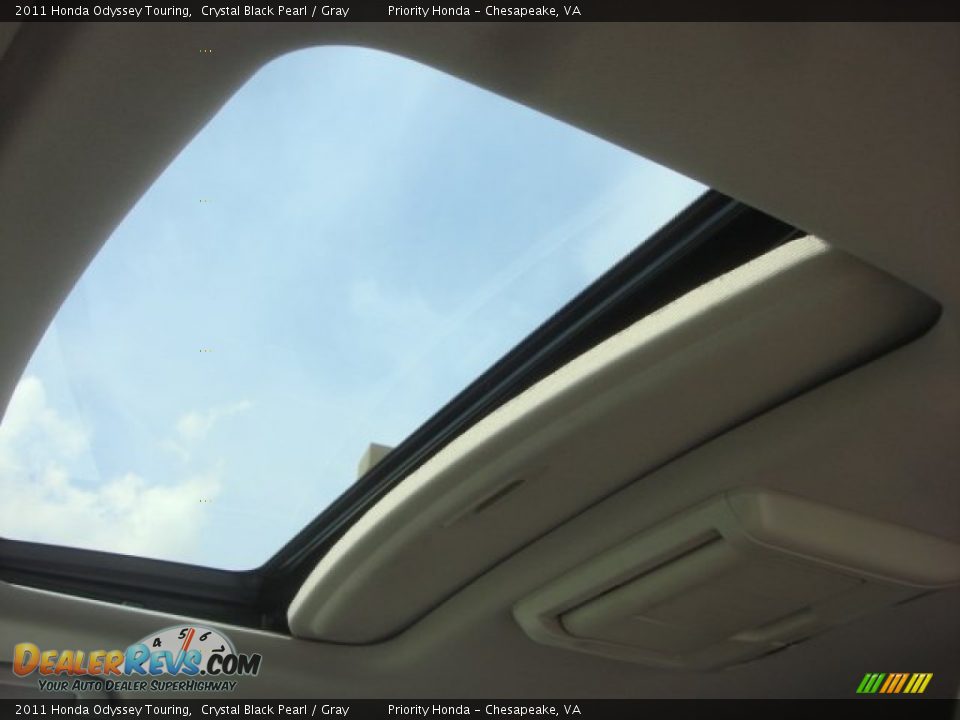 2011 Honda Odyssey Touring Crystal Black Pearl / Gray Photo #10