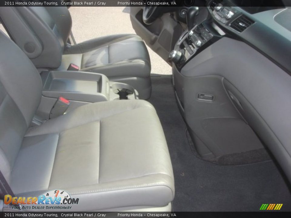2011 Honda Odyssey Touring Crystal Black Pearl / Gray Photo #18
