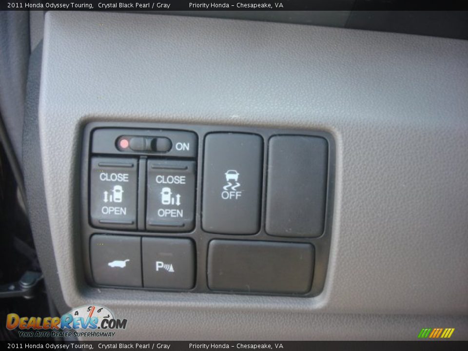 2011 Honda Odyssey Touring Crystal Black Pearl / Gray Photo #20