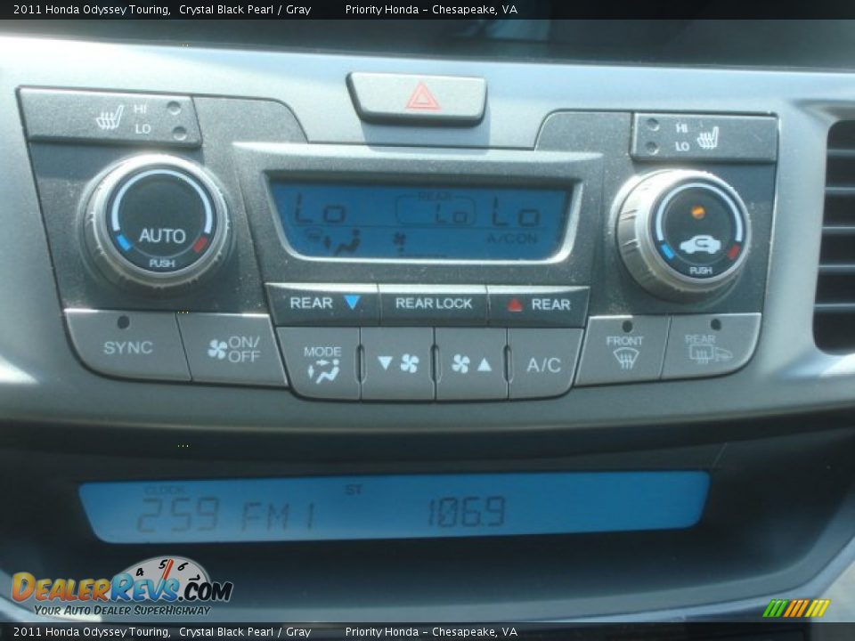 2011 Honda Odyssey Touring Crystal Black Pearl / Gray Photo #24