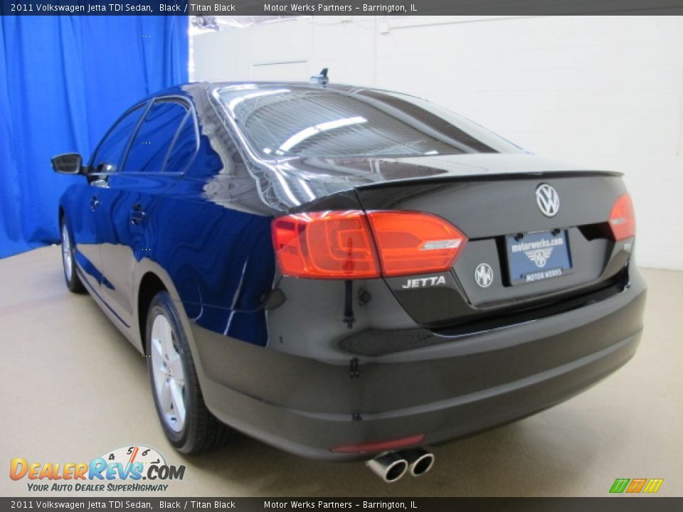 2011 Volkswagen Jetta TDI Sedan Black / Titan Black Photo #5