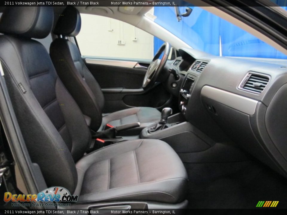 2011 Volkswagen Jetta TDI Sedan Black / Titan Black Photo #21