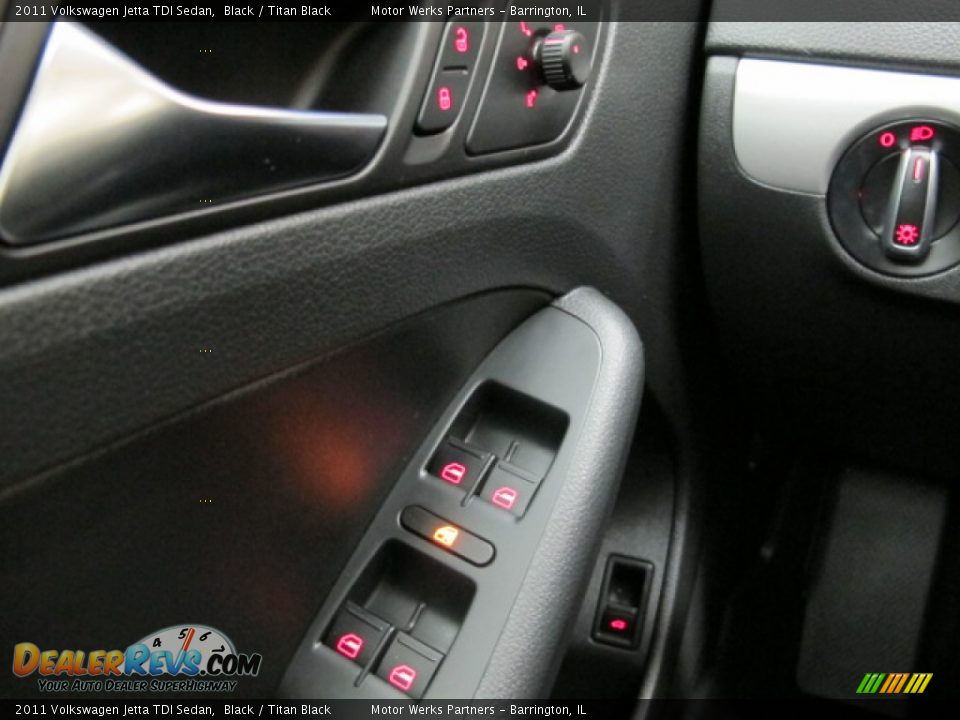 2011 Volkswagen Jetta TDI Sedan Black / Titan Black Photo #33