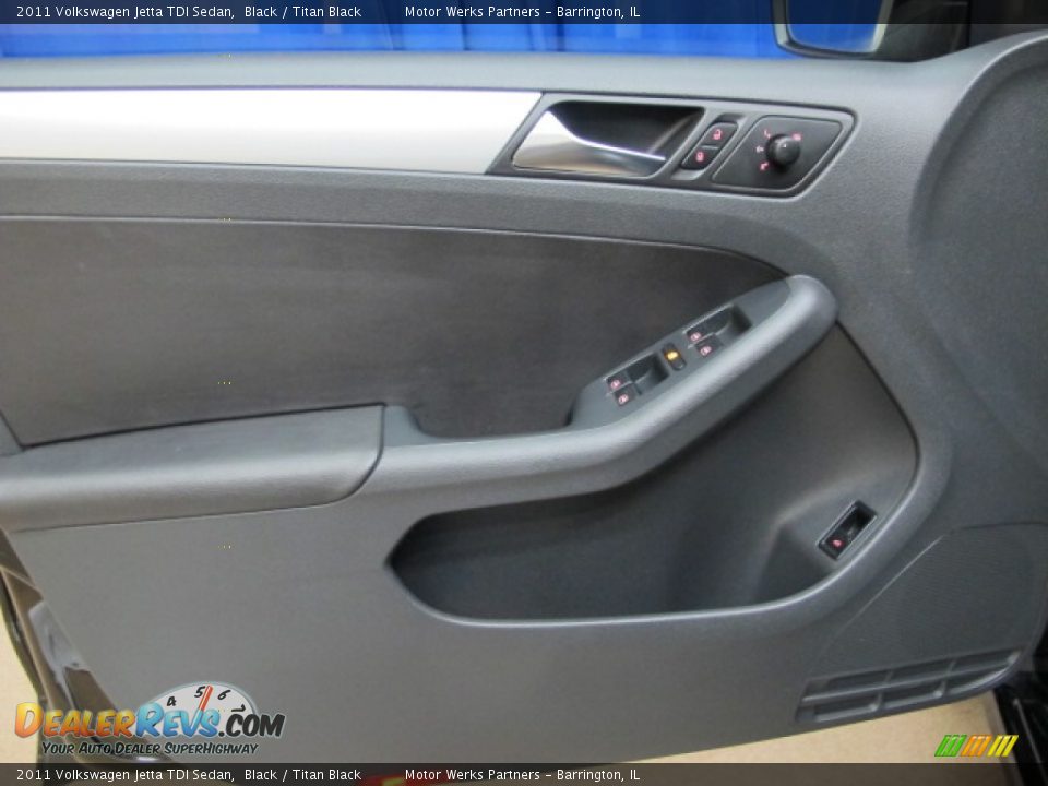2011 Volkswagen Jetta TDI Sedan Black / Titan Black Photo #34