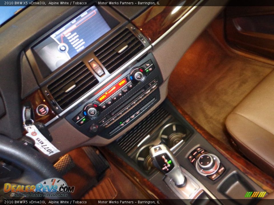2010 BMW X5 xDrive30i Alpine White / Tobacco Photo #17