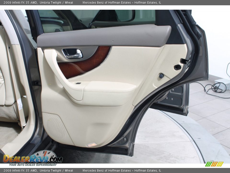 Door Panel of 2009 Infiniti FX 35 AWD Photo #14
