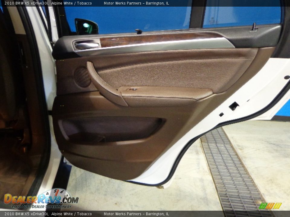 2010 BMW X5 xDrive30i Alpine White / Tobacco Photo #22