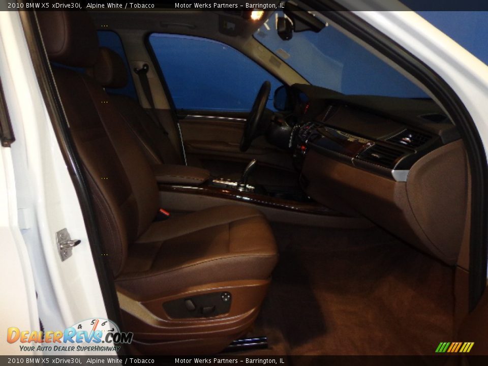 2010 BMW X5 xDrive30i Alpine White / Tobacco Photo #25
