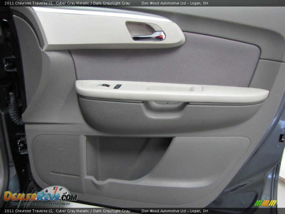 2011 Chevrolet Traverse LS Cyber Gray Metallic / Dark Gray/Light Gray Photo #15