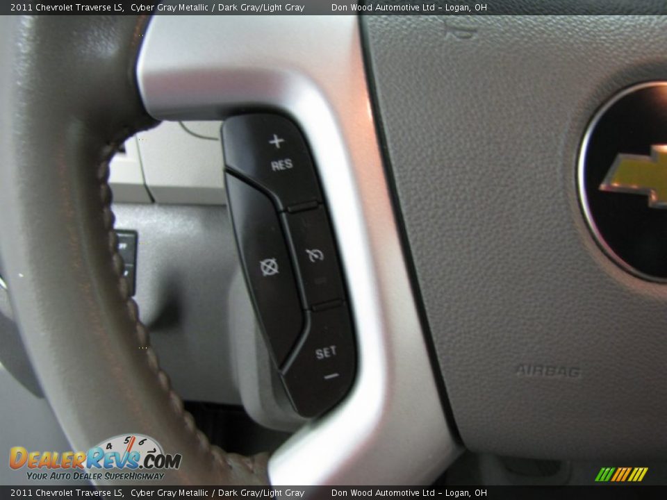 2011 Chevrolet Traverse LS Cyber Gray Metallic / Dark Gray/Light Gray Photo #17
