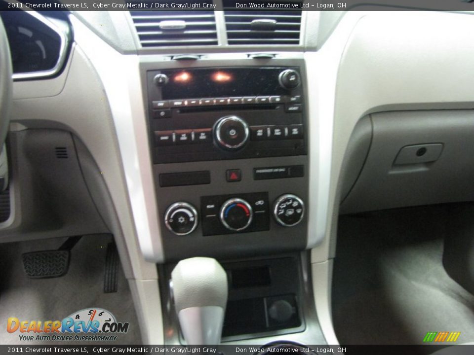 2011 Chevrolet Traverse LS Cyber Gray Metallic / Dark Gray/Light Gray Photo #21
