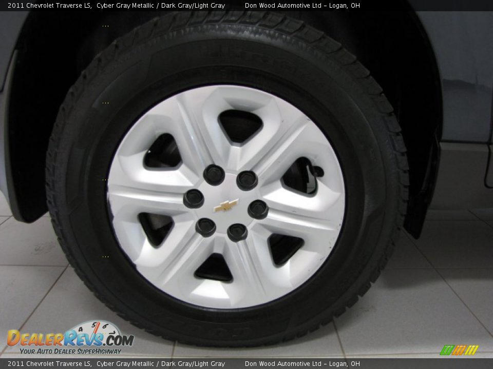 2011 Chevrolet Traverse LS Cyber Gray Metallic / Dark Gray/Light Gray Photo #22