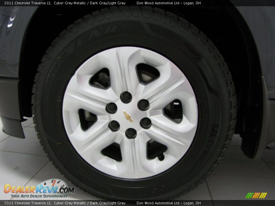 2011 Chevrolet Traverse LS Cyber Gray Metallic / Dark Gray/Light Gray Photo #24