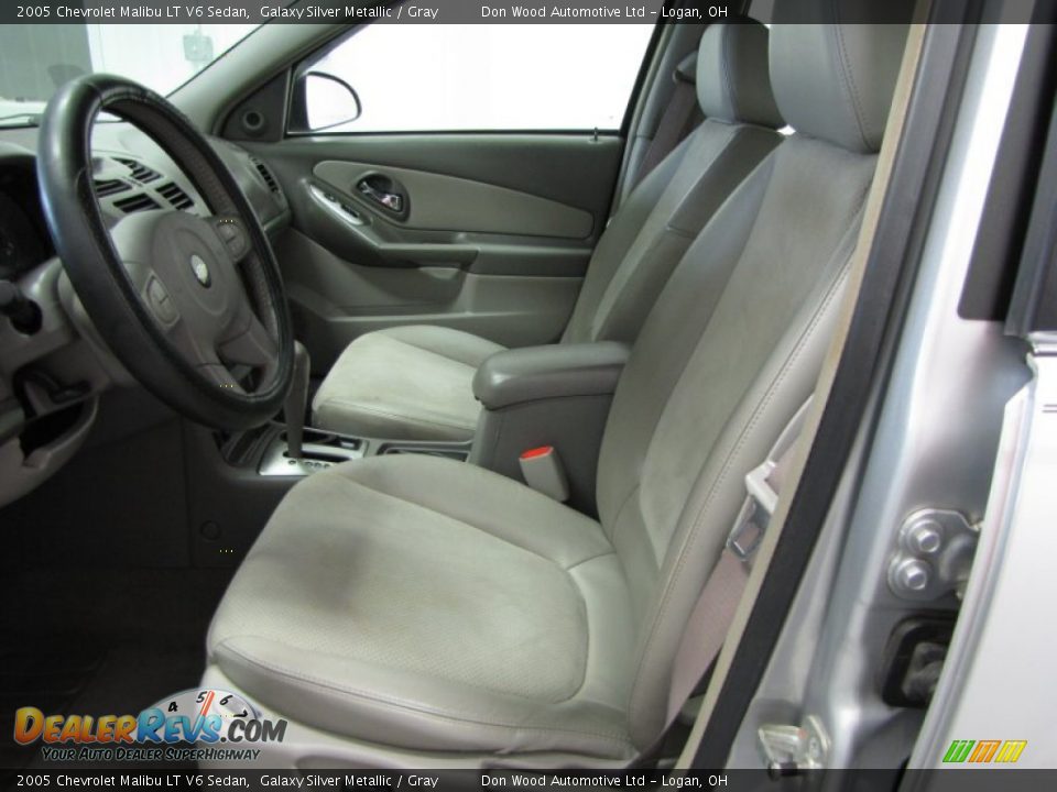 2005 Chevrolet Malibu LT V6 Sedan Galaxy Silver Metallic / Gray Photo #4